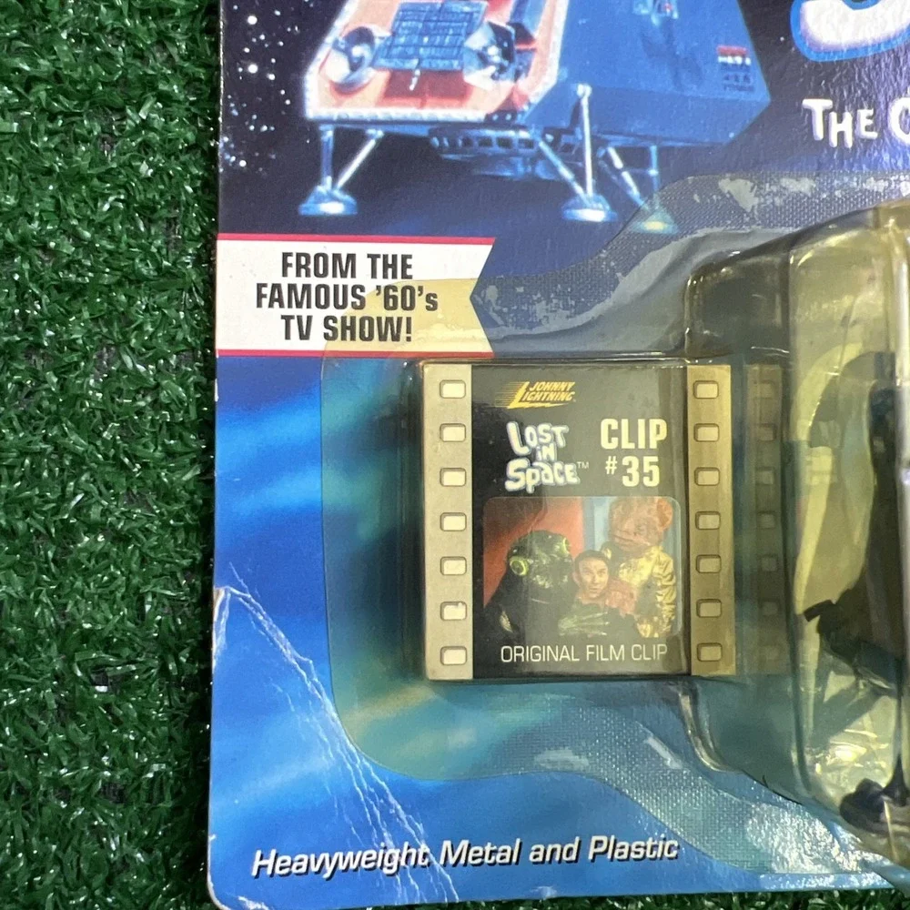 Lost‎ in Space 1998 Johnny Lightning Classic Series Space Pod Toy Clip #35 Flaws